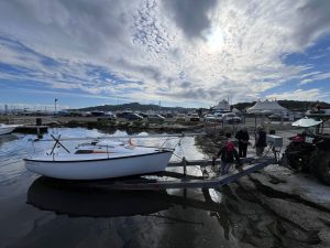 Le First 18 est sorti de l'eau depuis une remorque